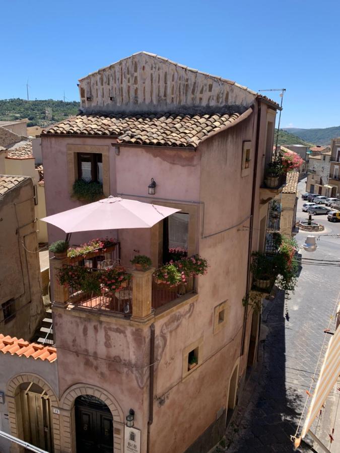 B&B Mugnos Charme Living Licodia Eubea Buitenkant foto